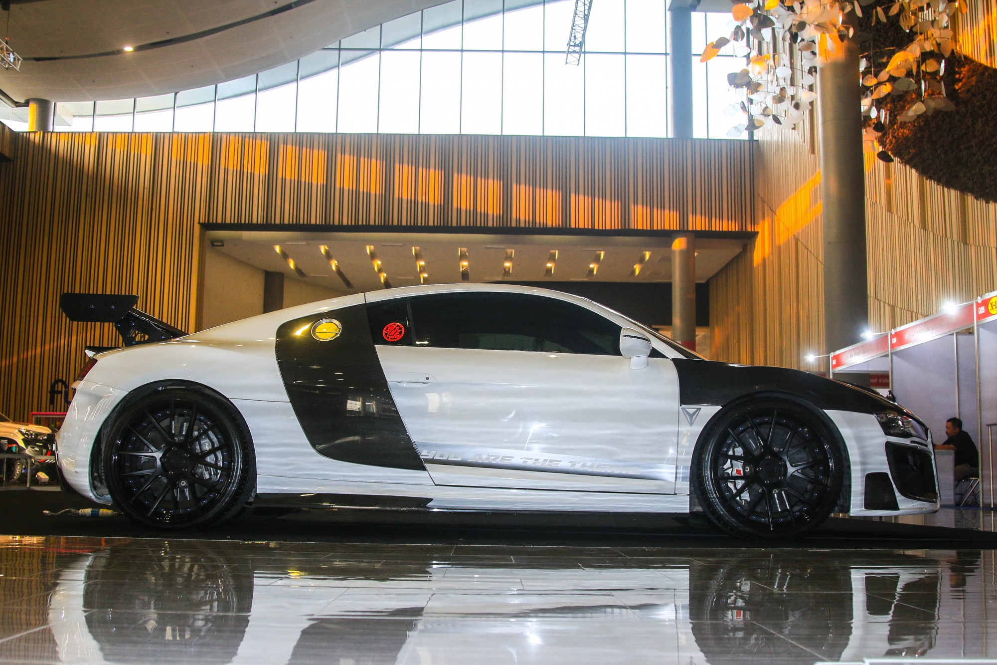 Regula Audi R8 V10 by YATT