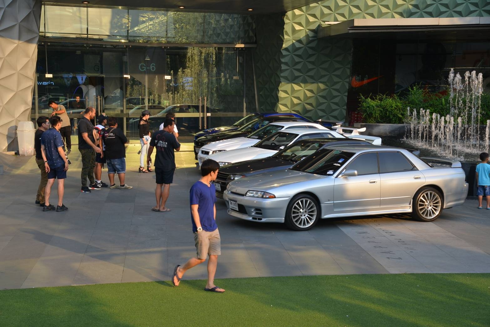 Car Club Parade สีสันในงาน ” IAM BANGKOK 2019″